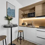 Praga With Air-con - 140m Metro, Near Pge Narodowy Stadium - By Rentujemy Apartamento