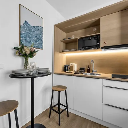 Praga With Air-con - 140m Metro, Near Pge Narodowy Stadium - By Rentujemy Apartamento