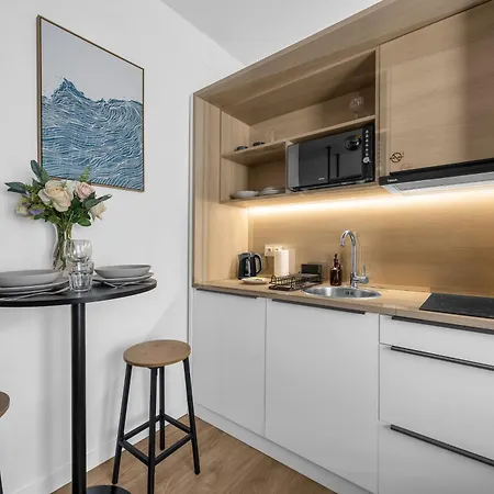 Apartamento Praga With Air-con - 140m Metro, Near Pge Narodowy Stadium - By Rentujemy *