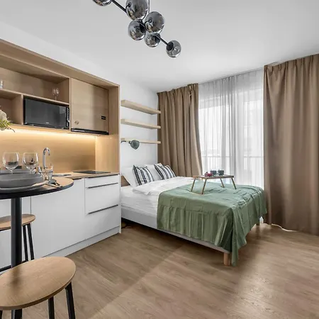 Praga With Air-con - 140m Metro, Near Pge Narodowy Stadium - By Rentujemy 아파트 *